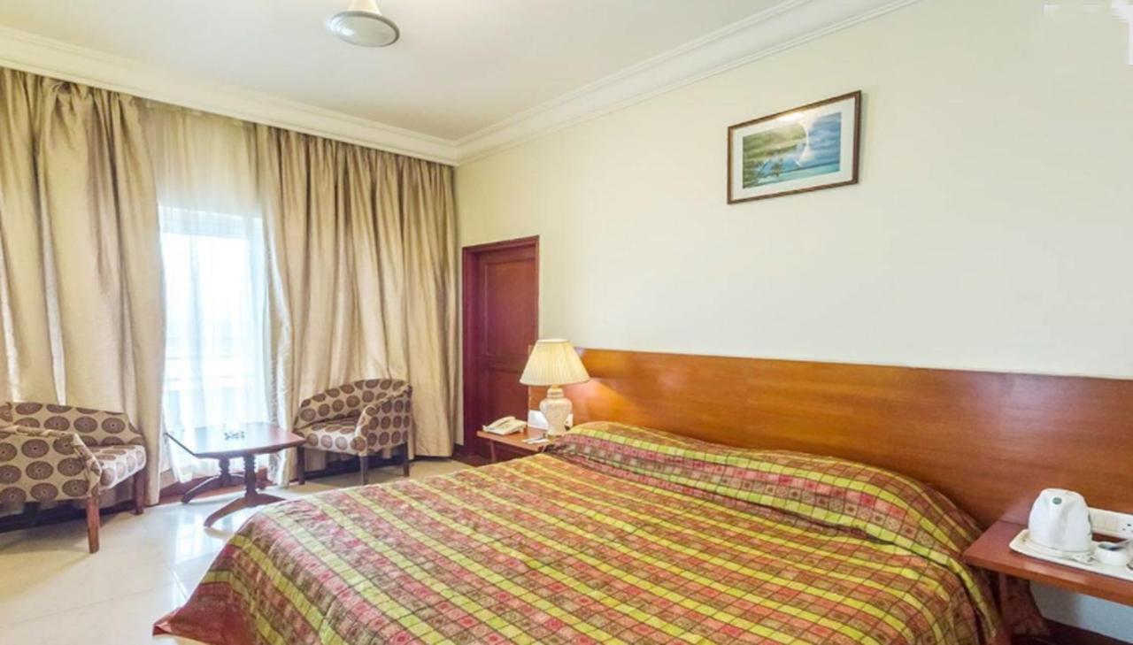 Rns Residency Sea View Hotel Mavalli Bagian luar foto