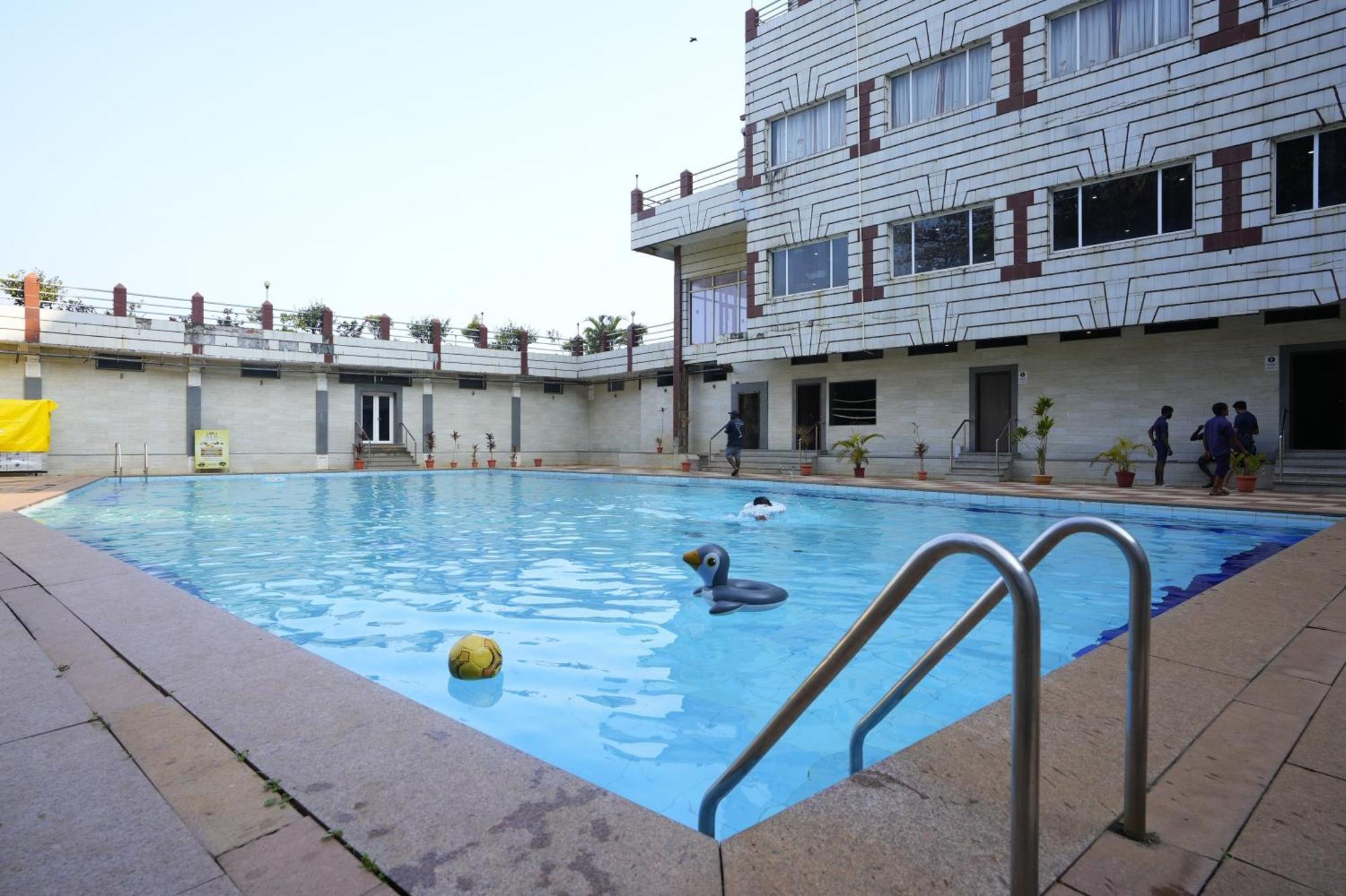Rns Residency Sea View Hotel Mavalli Bagian luar foto