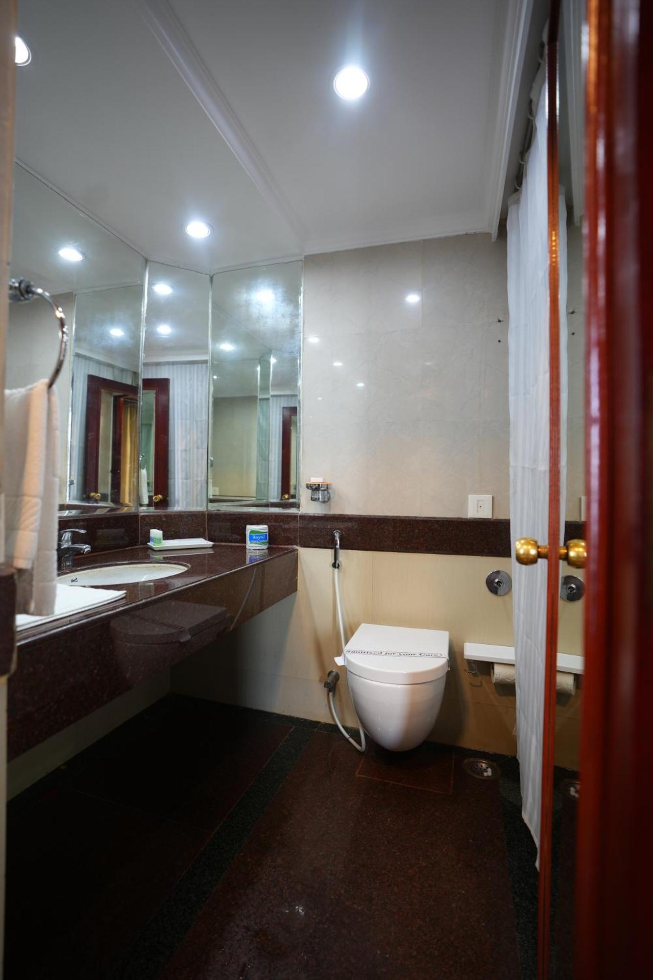Rns Residency Sea View Hotel Mavalli Bagian luar foto