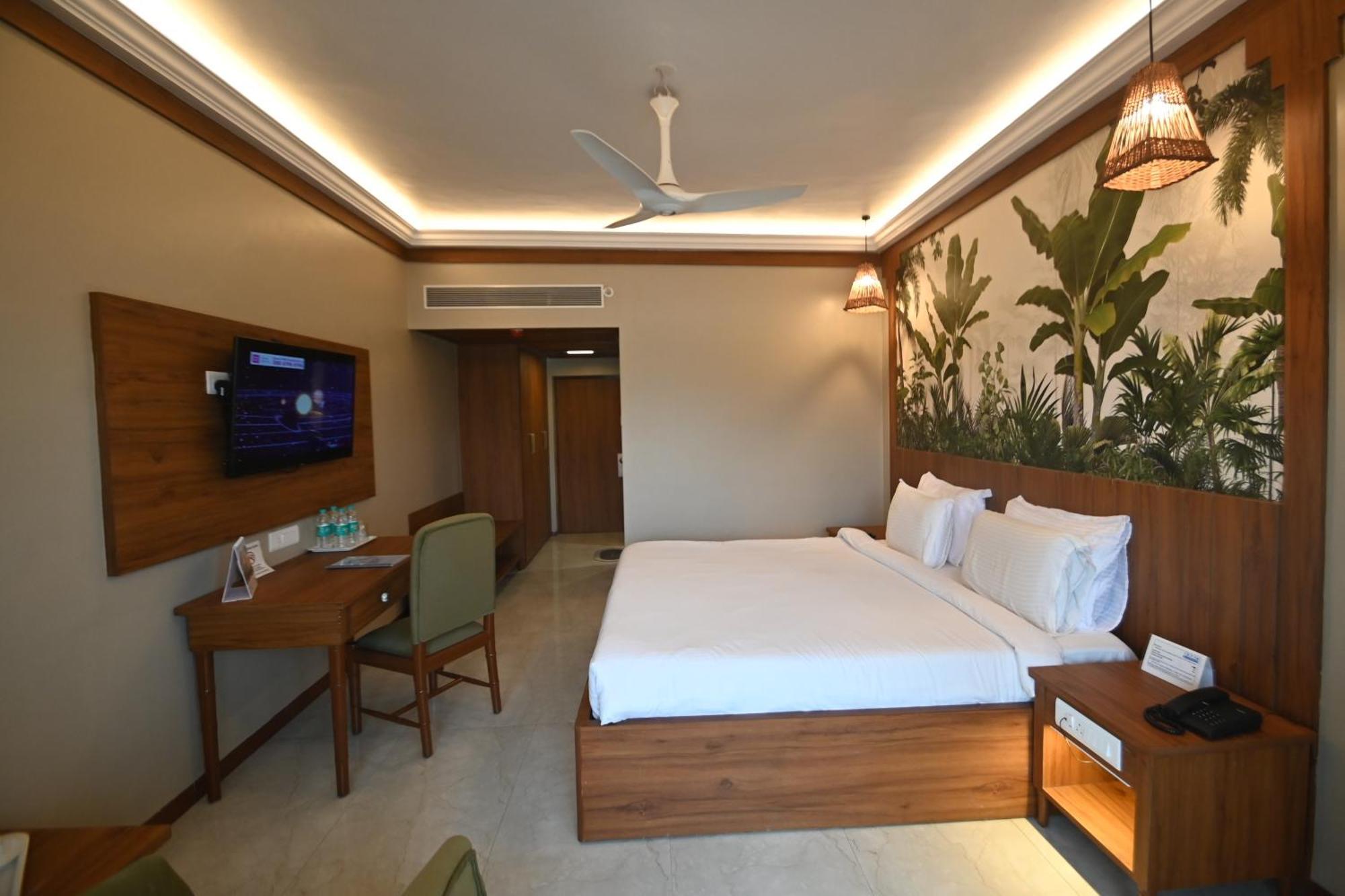 Rns Residency Sea View Hotel Mavalli Bagian luar foto