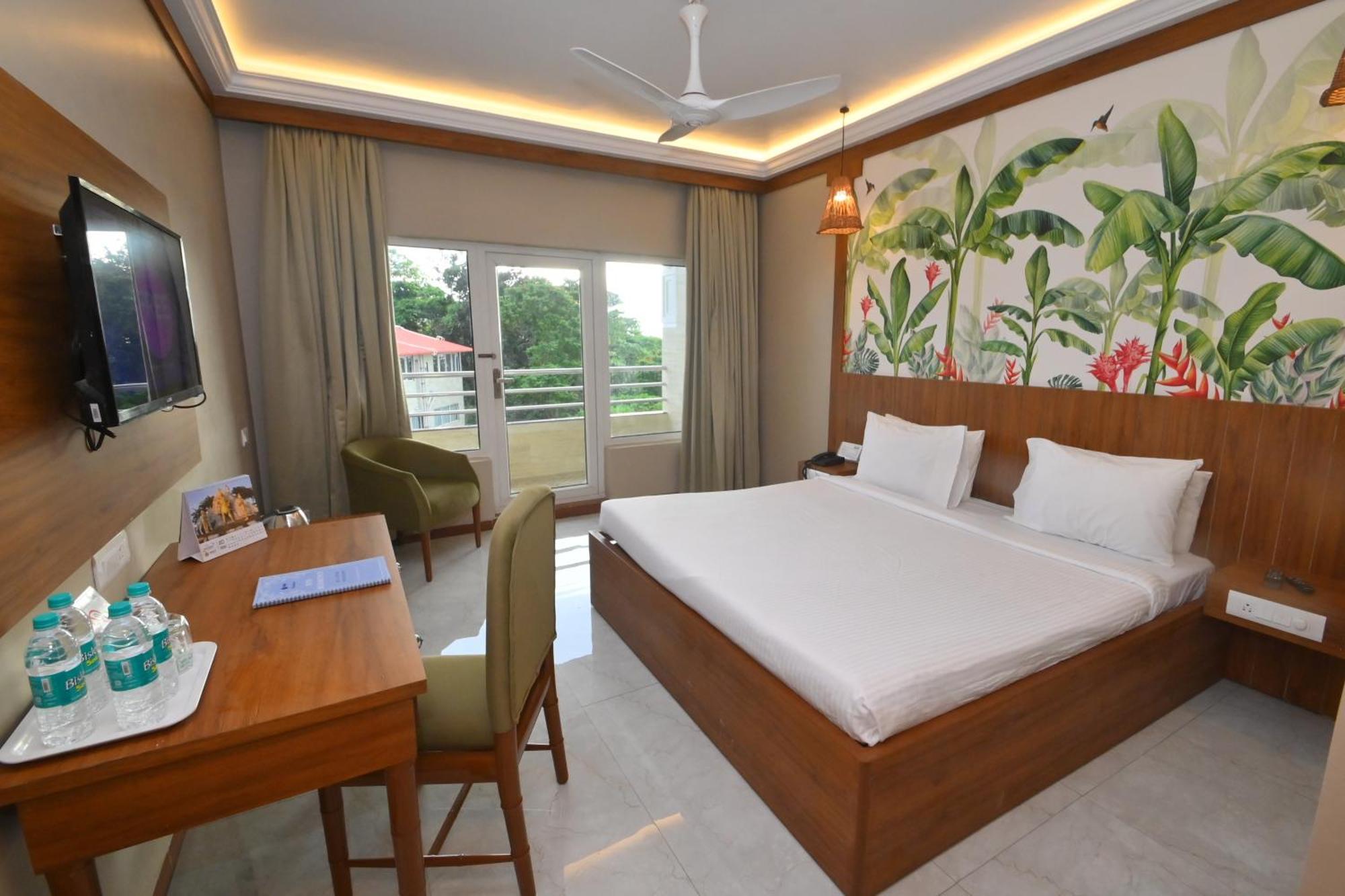Rns Residency Sea View Hotel Mavalli Bagian luar foto
