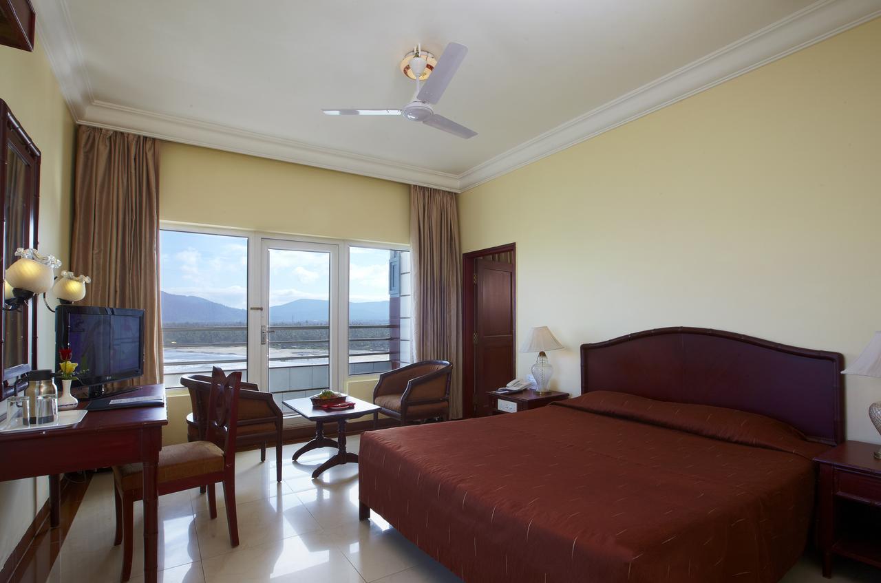 Rns Residency Sea View Hotel Mavalli Bagian luar foto