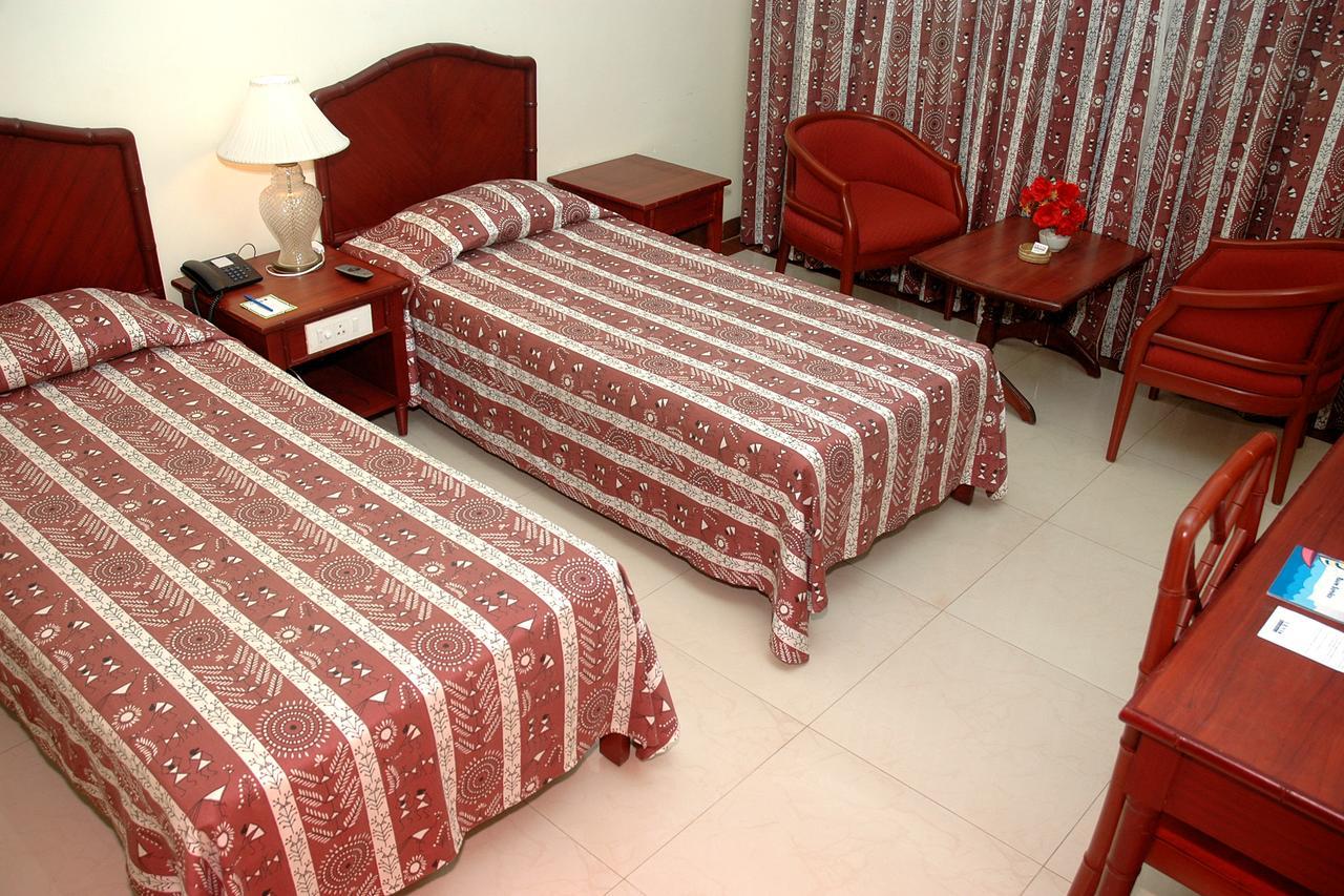 Rns Residency Sea View Hotel Mavalli Bagian luar foto