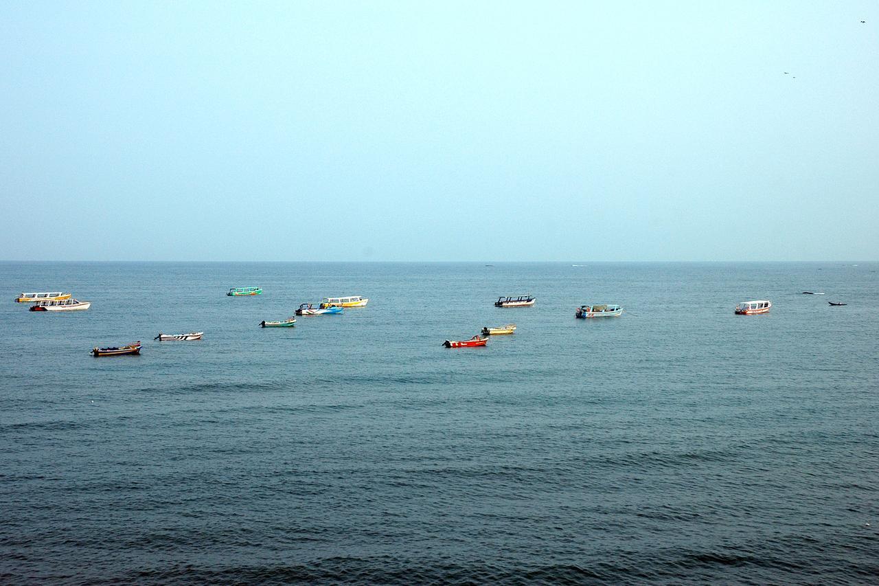 Rns Residency Sea View Hotel Mavalli Bagian luar foto