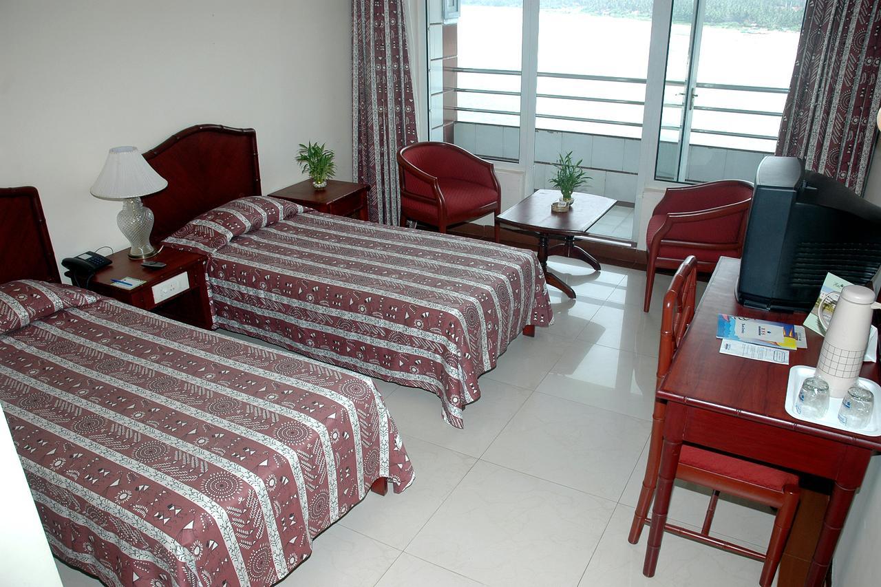 Rns Residency Sea View Hotel Mavalli Bagian luar foto