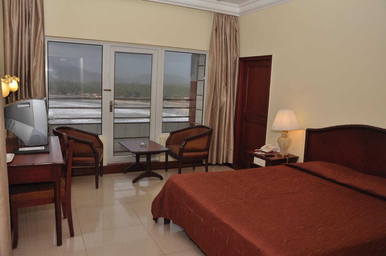 Rns Residency Sea View Hotel Mavalli Bagian luar foto